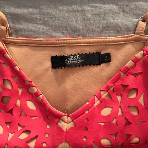 BKE Boutique Laser Cut Top - Picture 3 of 6